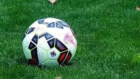 “球迷不满频发评论争执，媒体人观点分散引热议实属正常。”